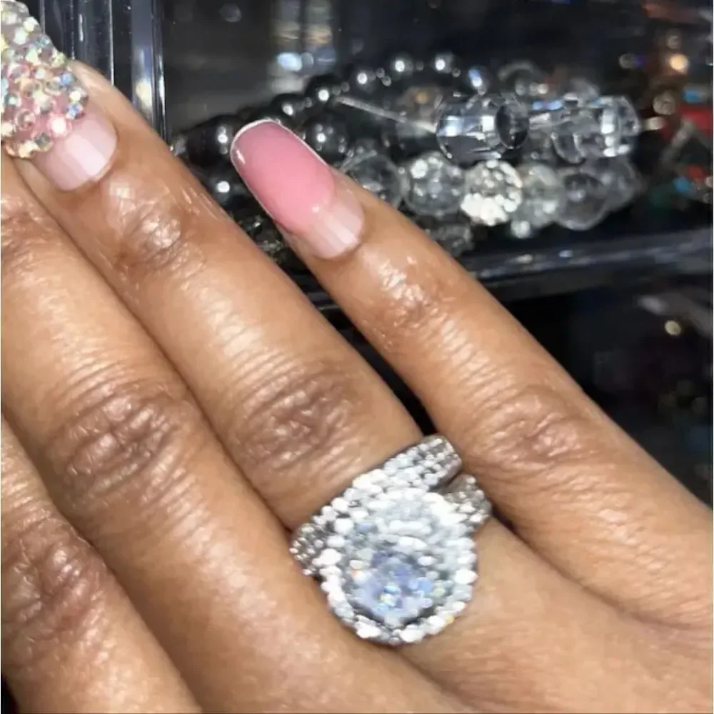 Luxury diamond Wedding ring set sz 10